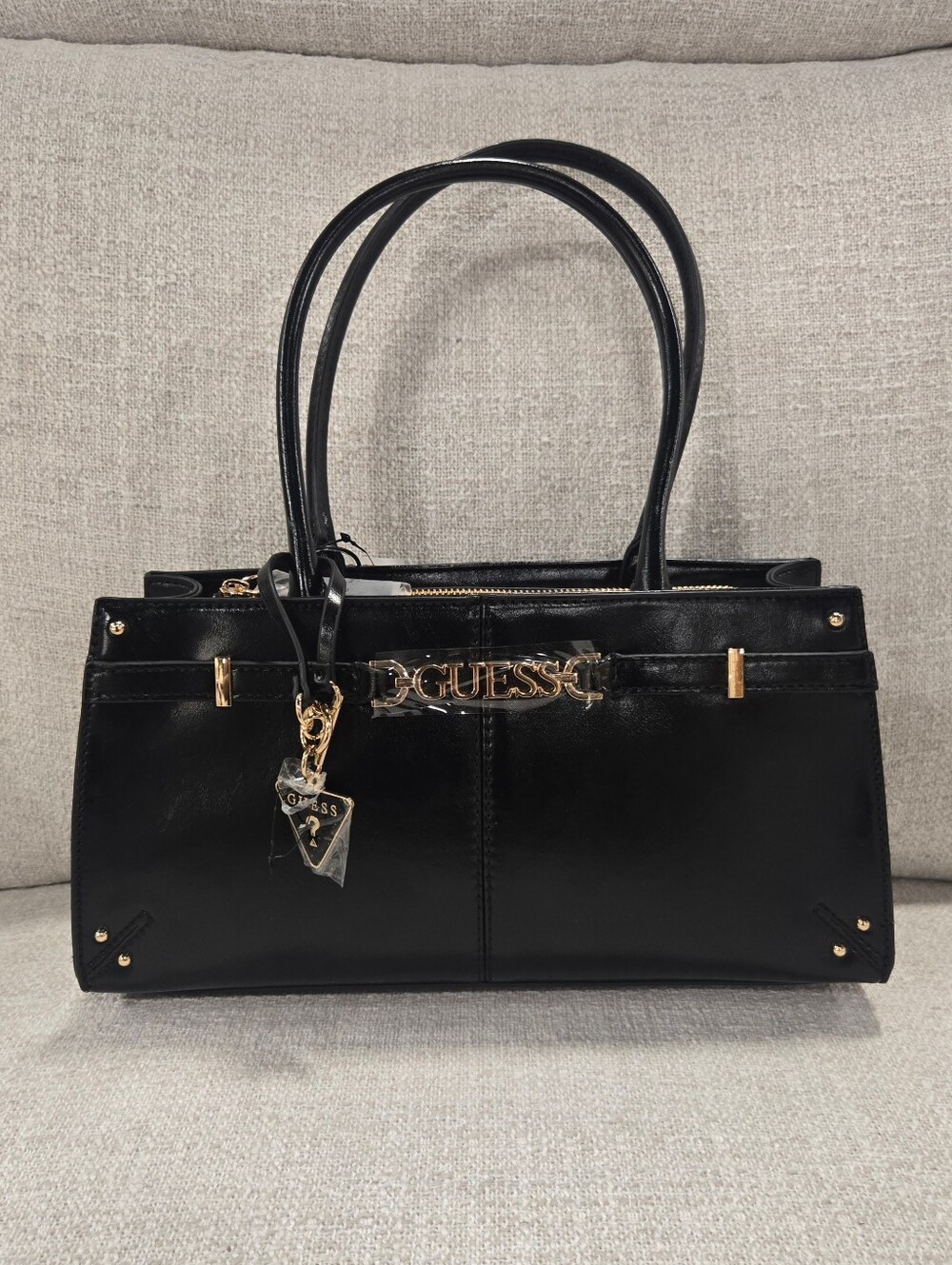 GUESS Black Shoulder Handbag
